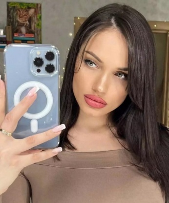Я знаю, как угодить тебе и подарить незабываемый опыт.
🔥 Позволь мне погрузить тебя в океан страсти и эмоций. Я могу предложить тебе горячие эротические массажи, страстный орал и классический секс в различных позах. 🌹
🌟 Фото тебе помогут увидеть всю мою красоту и сексуальность. Уверяю тебя, наши встречи будут полны радости и удовольствия.
✨ Живу в Москве и готова встретиться с тобой прямо здесь, в столице страсти и возможностей. 💋
🔥 Оставь все заботы и волнения на кого-то другого, а займись собой. Я гарантирую тебе полное удовлетворение и незабываемое время в моей компании. Не упускай возможности испытать все, что я могу предложить. 😍
💫 Доверься мне, и ты поймешь, что страсть и наслаждение - это не просто слова, а настоящая реальность. Позволь себе окунуться в мир потрясающих эмоций со мной, и я воплотю в жизнь все твои фантазии. 💫 Оля